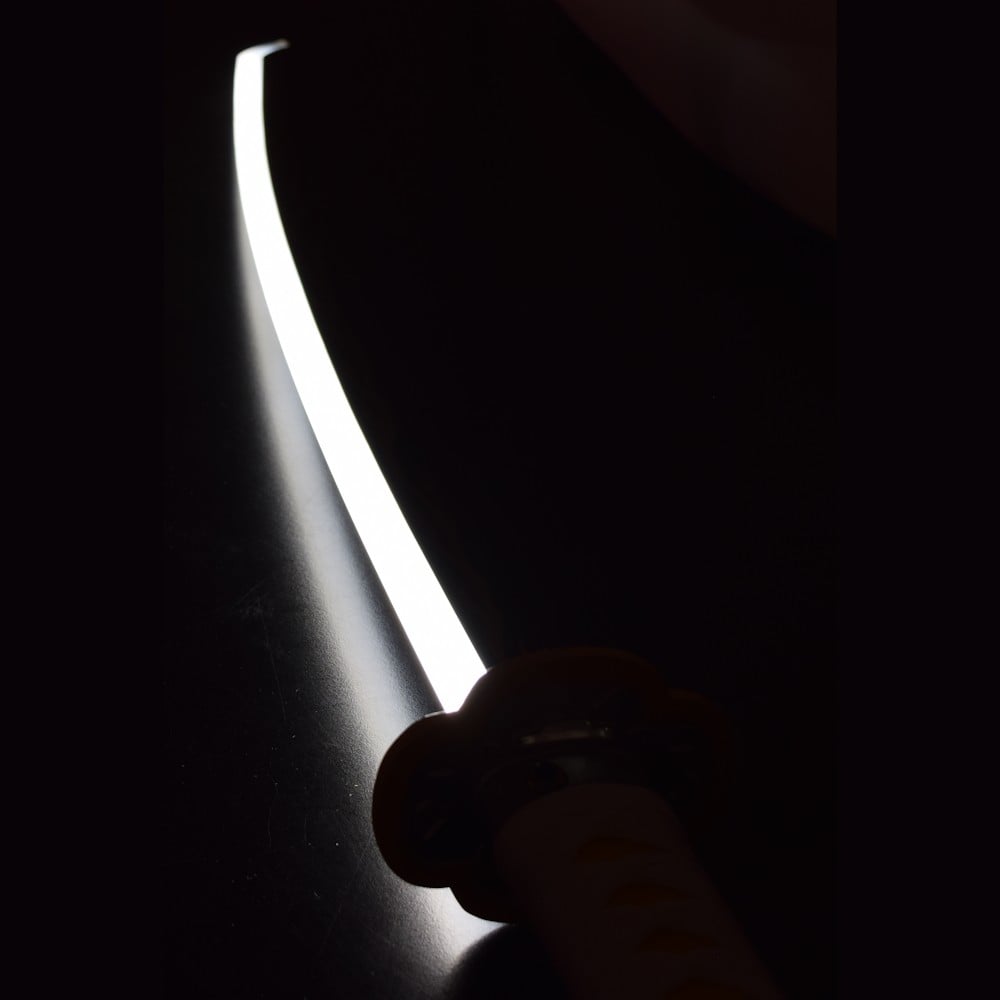 Katana ornamentale con LED di Zenitsu Agatsuma - Demon Slayer