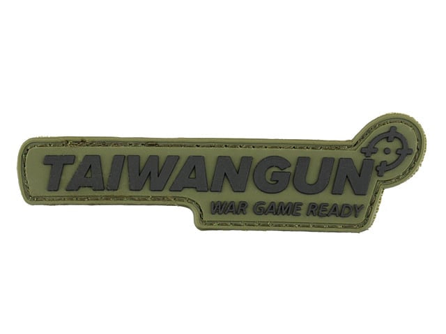 Patch in PVC con logo, verde oliva di 8FIELDS