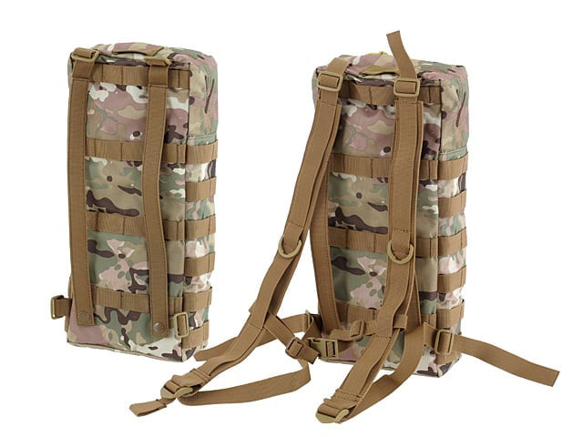 Porta idratazione tattico MOLLE con spallacci multicamo di 8FIELDS