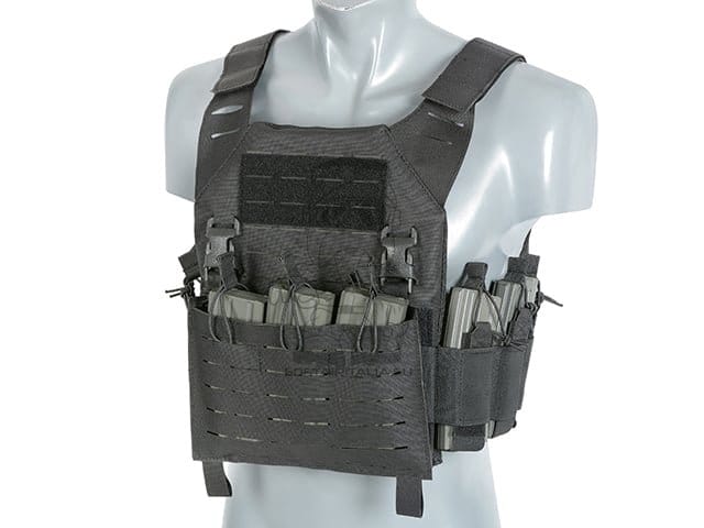 Plate Carrier Recon "Buckle Up" con porta caricatori AR15/AK nero di 8FIELDS