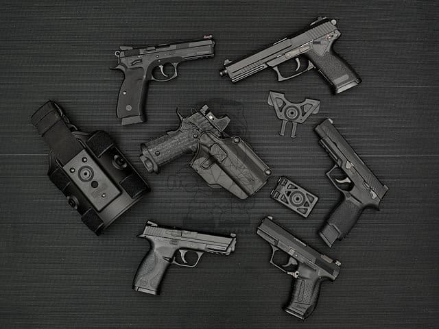 Fondina Per-Fit per oltre 80 modelli di pistola - Oliva di AMOMAX