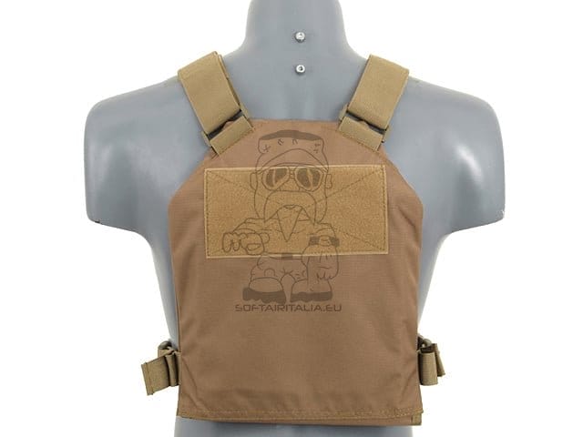 Plate Carrier Semplice Coyote con Piastre Fittizie di 8FIELDS