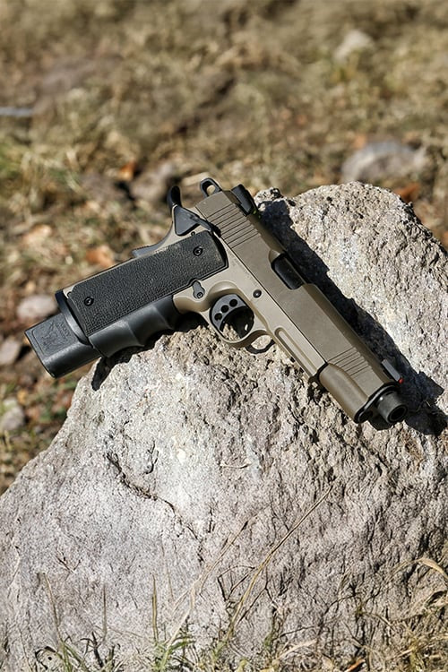 Pistola a gas 1911 R32 Sandstorm grigio scuro di ARMY ARMAMENT