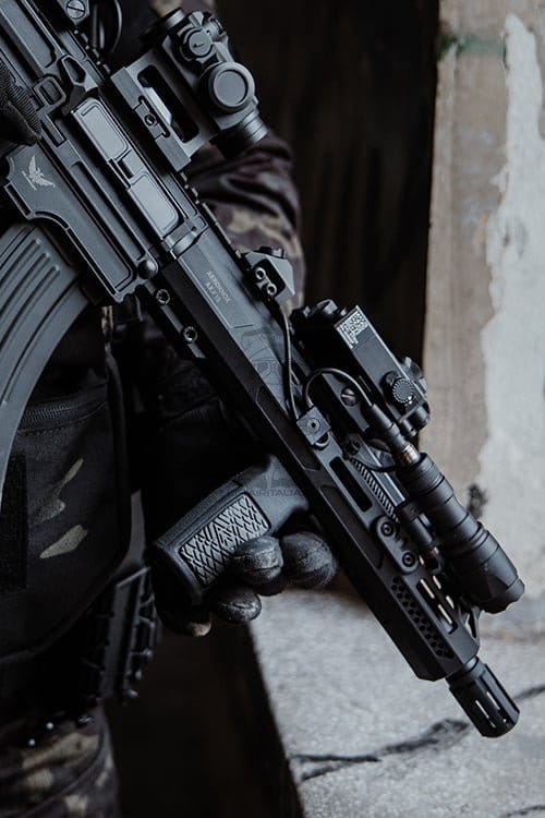 Impugnatura verticale leggera M-LOK nera/grigia di BIG DRAGON