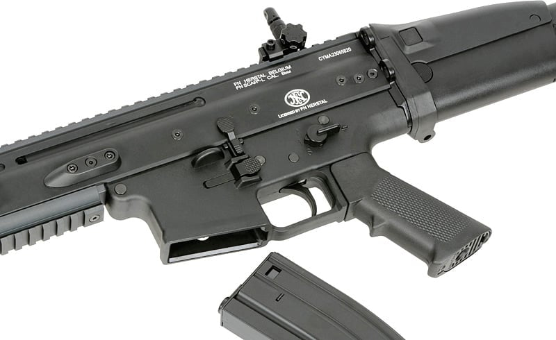 Replica FN SCAR-L nera con ETU ESHOOTER GEN-2 e 25 RPS di CYBERGUN