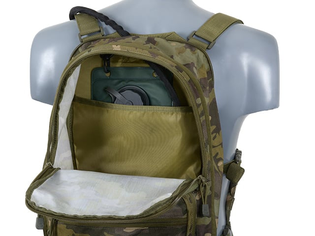 Zaino con pannello frontale MOLLE Coyote di 8FIELDS