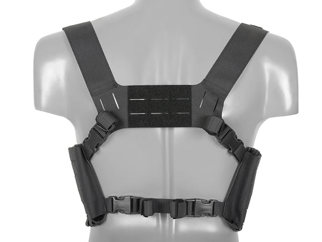 Chest Rig con due tasche per 6 caricatori AR/AK, taglio laser nero di 8FIELDS