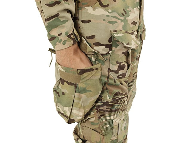 Set uniforme SLAV Multicamo taglia XL di 8FIELDS