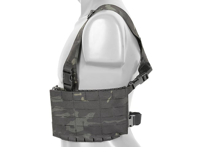 Chest Rig con due tasche per 6 caricatori AR/AK, taglio laser - Multicamo Black di 8FIELDS