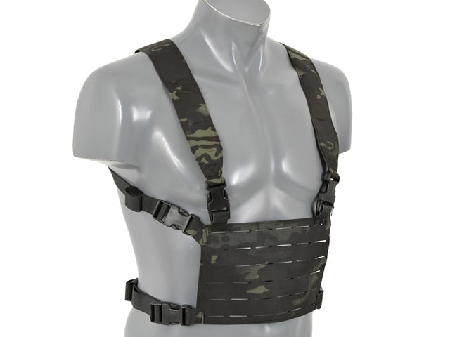 Chest Rig leggero Laser-Cut Multicamo Black di 8FIELDS