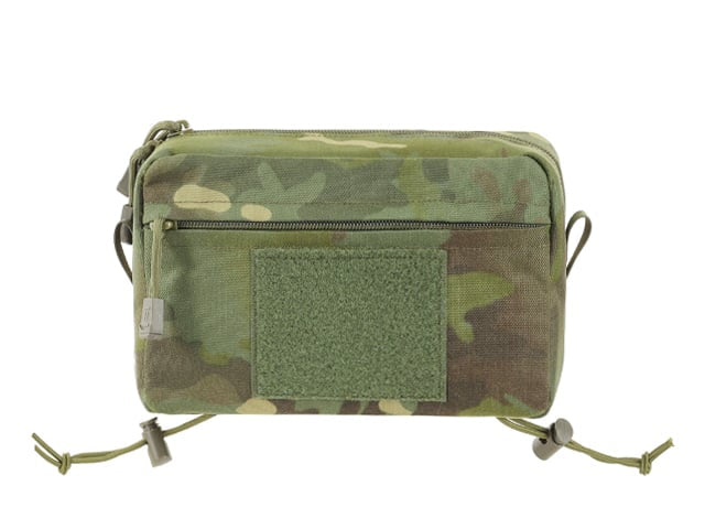 Tasca utility a due scomparti con pannello di montaggio Multicamo Tropic di 8FIELDS