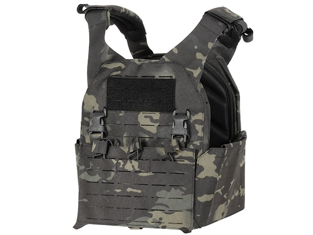 Plate Carrier QRF Laser-Cut con tasca AR15/AK Multicamo Black di 8FIELDS
